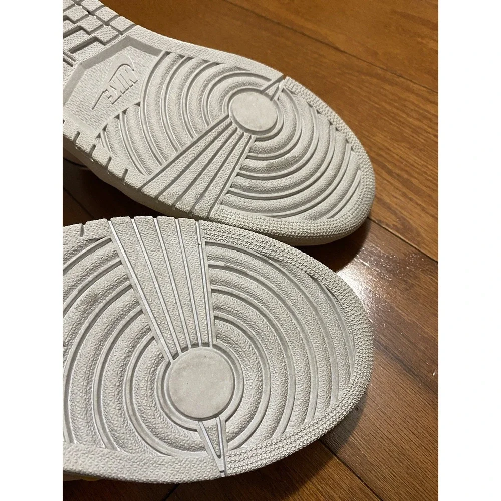 Air Jordan 1 Low SE 